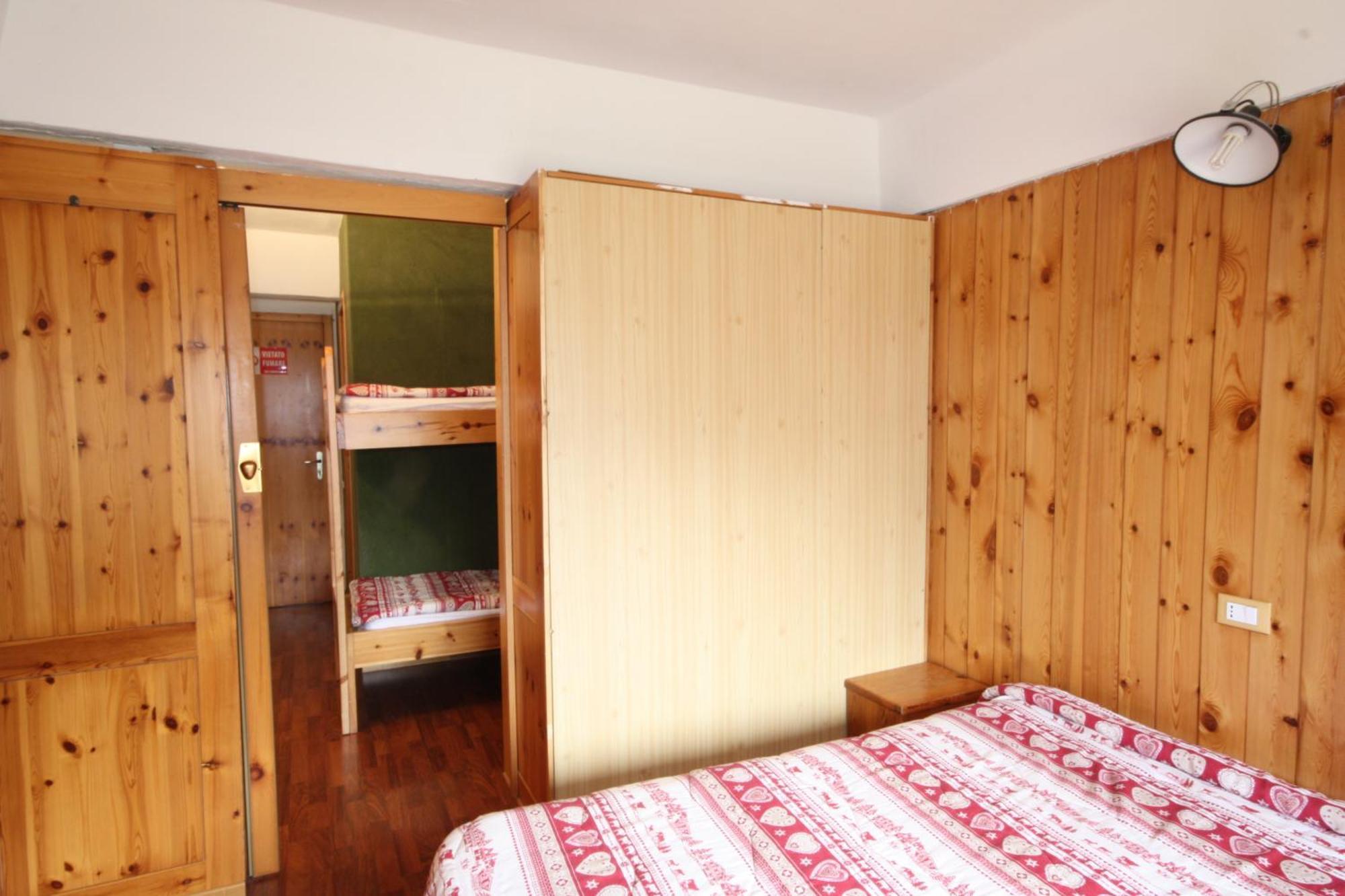Marilleva 1400 Appartamenti Montana Ruang foto